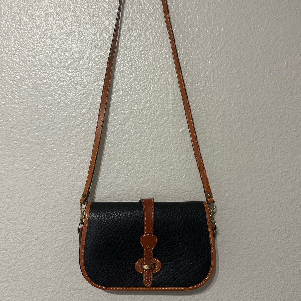 Vintage Real leather Dooney & Bourke cross body purse